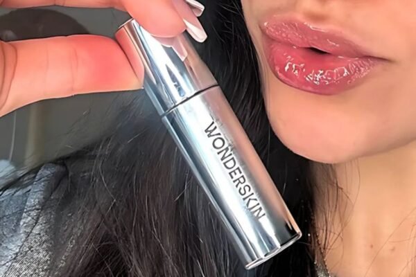 Wonderskin Color-Changing Lip Oil Only $10 Shipped on Amazon (Reg. $20)